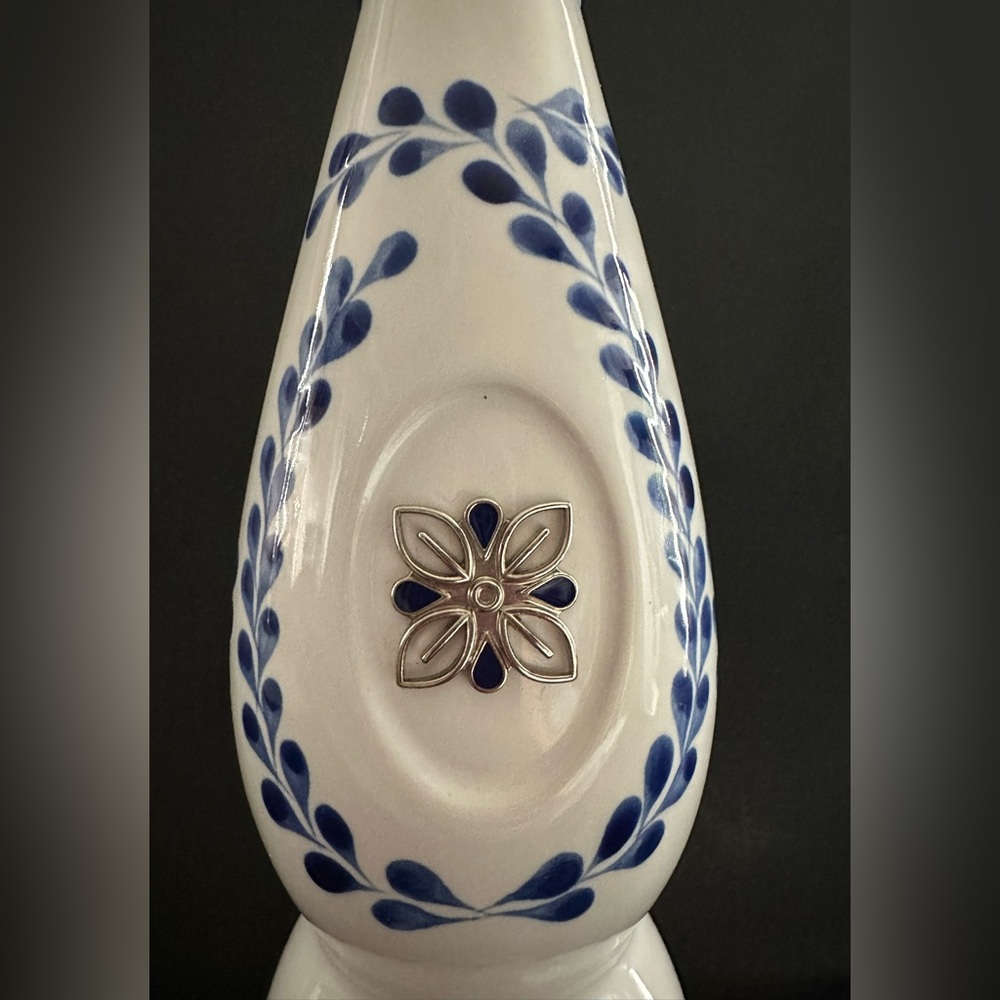 New Empty Clase Azul Tequila Reposado Bottle 750ML Hand Painted Decoration - Picture 8 of 14